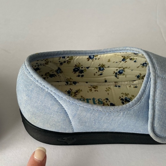 Easy Closure Comfort Slip On Slip Resistant Slippers House Shoes Size 10 - Picture 6 of 12